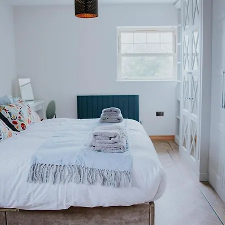 New Fully Furnished 5 Bedroom, 4 Bathroom Detached Houses Leicester Extérieur photo